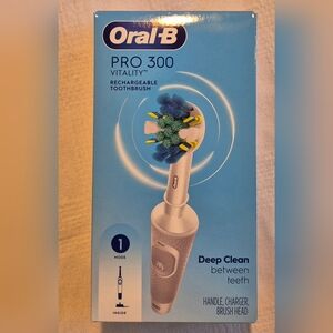 Oral B Pro 300 Vitality rechargeable toothbrush, new unopened box